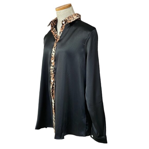 Mine Free Blouse NWT Long Sleeve Button Up Leopard Print Black Size Small S - Picture 3 of 15